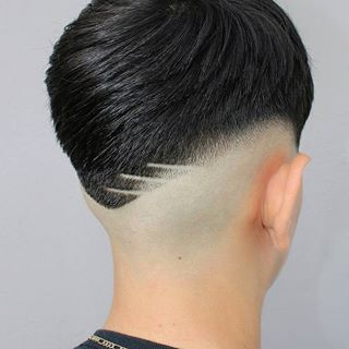 Corte degradê com navalha